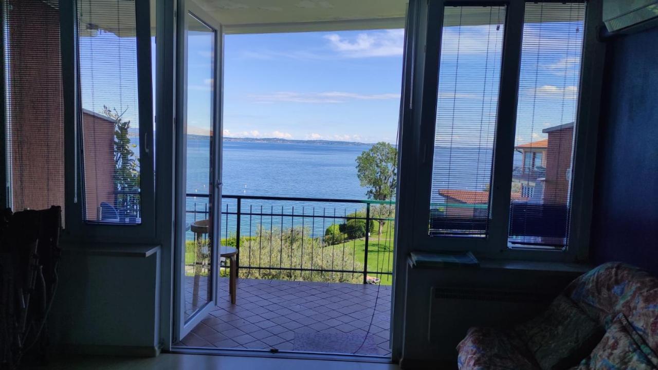Front Lake Amazing View Манерба-дель-Гарда Экстерьер фото
