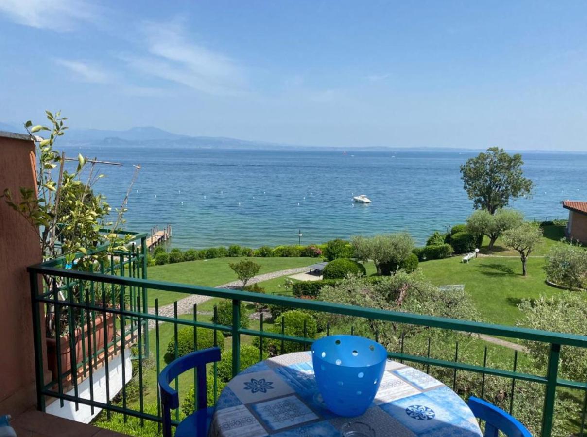 Front Lake Amazing View Манерба-дель-Гарда Экстерьер фото
